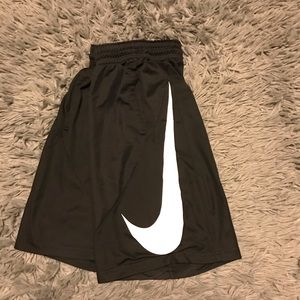 Basketball shorts